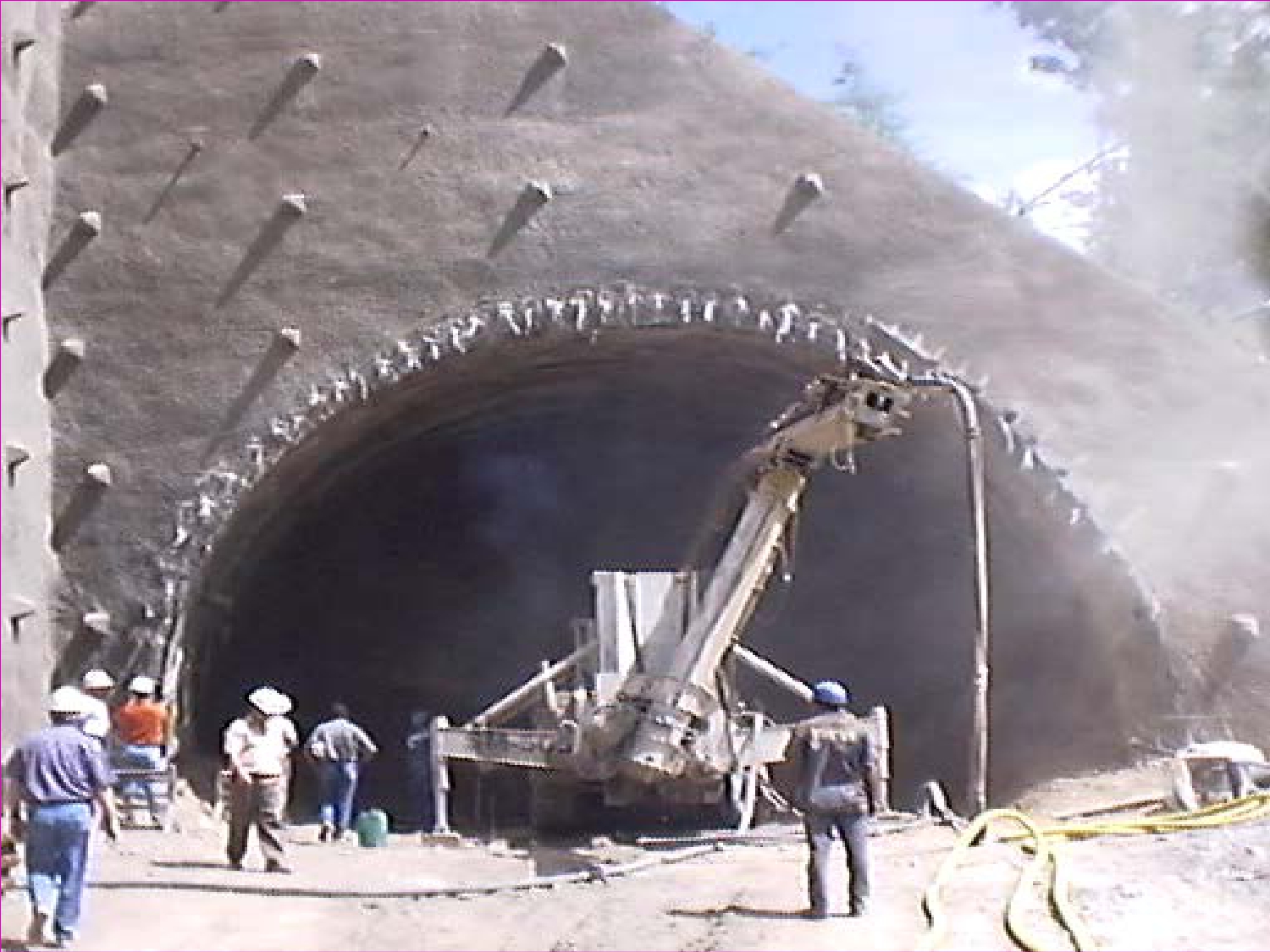 Tùneles excavados convencionalmente… la experiencia italiana venezolana