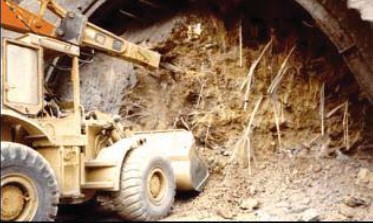 Refuerzo del frente de excavaciòn con VTR para avanzar en tùneles con terrenos dèbiles